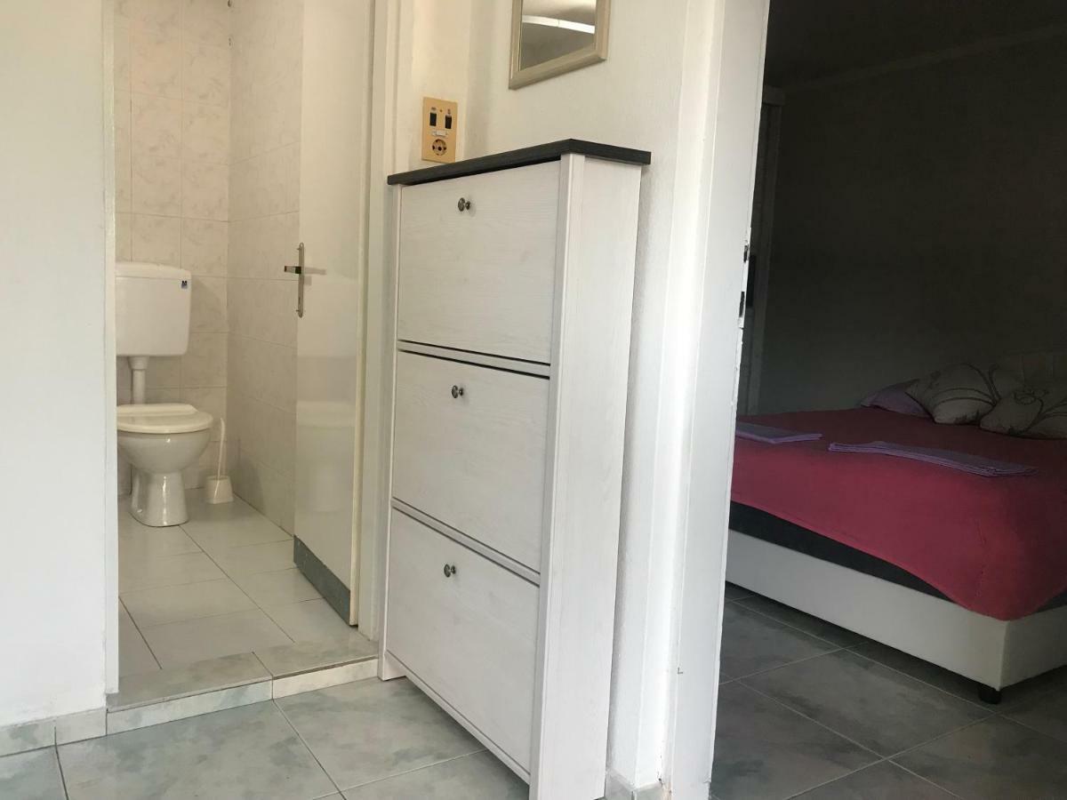 Apartmani Konjevic Herceg Novi Ngoại thất bức ảnh